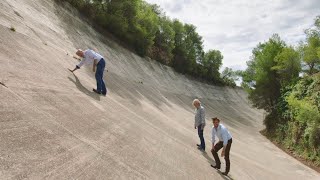 Racing on a banked track (part 2) Richard Hammond, Jeremy Clarkson and James May - The Grand Tour