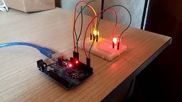 10° Projeto Arduino . Semáforo de Trânsito e Pedestres acionados automaticamente