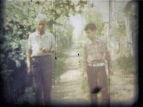 1970-е. С братом Игорем и дедом А.И.Шестуном на садовых участках.