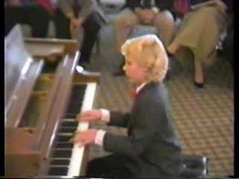 Chopin Fantasie Impromptu - Knight @10 yrs old