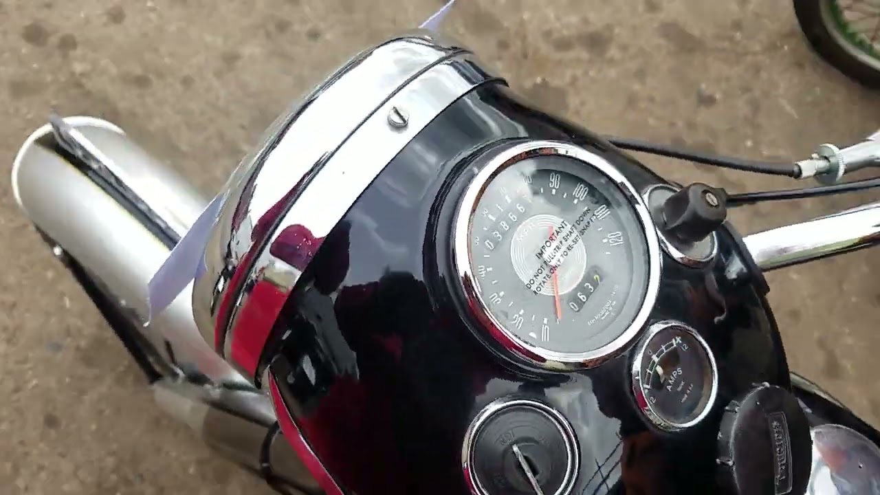 1966 Triumph 6T Thunderbird 650cc at Andy Tiernans 