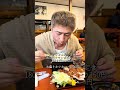 カピバラ級の巨大とんかつが皿からはみ出す 第2火曜は1000円 特盛カツカレーも完全にバグってる