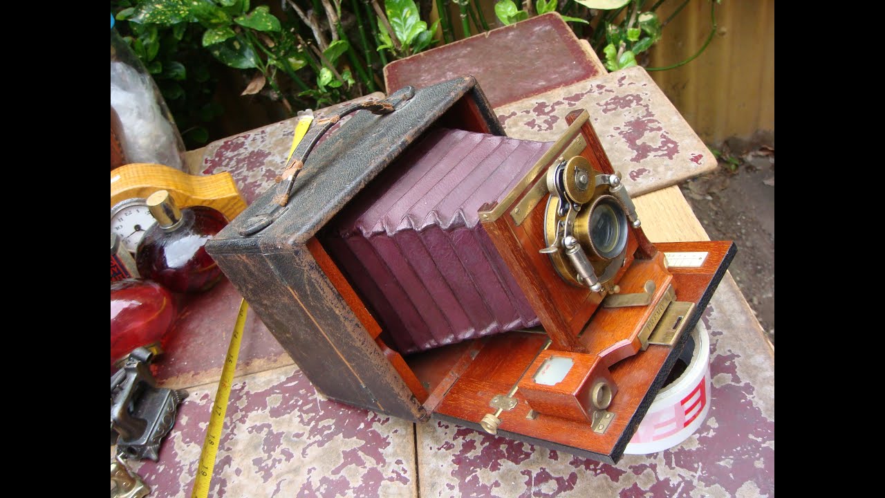 【アンティーク・レトロ、現状渡し】VICTOR PONY PREMO 蛇腹カメラ Old Vintage Antique Little PREMO Box Folding Camera Untested - YouTube