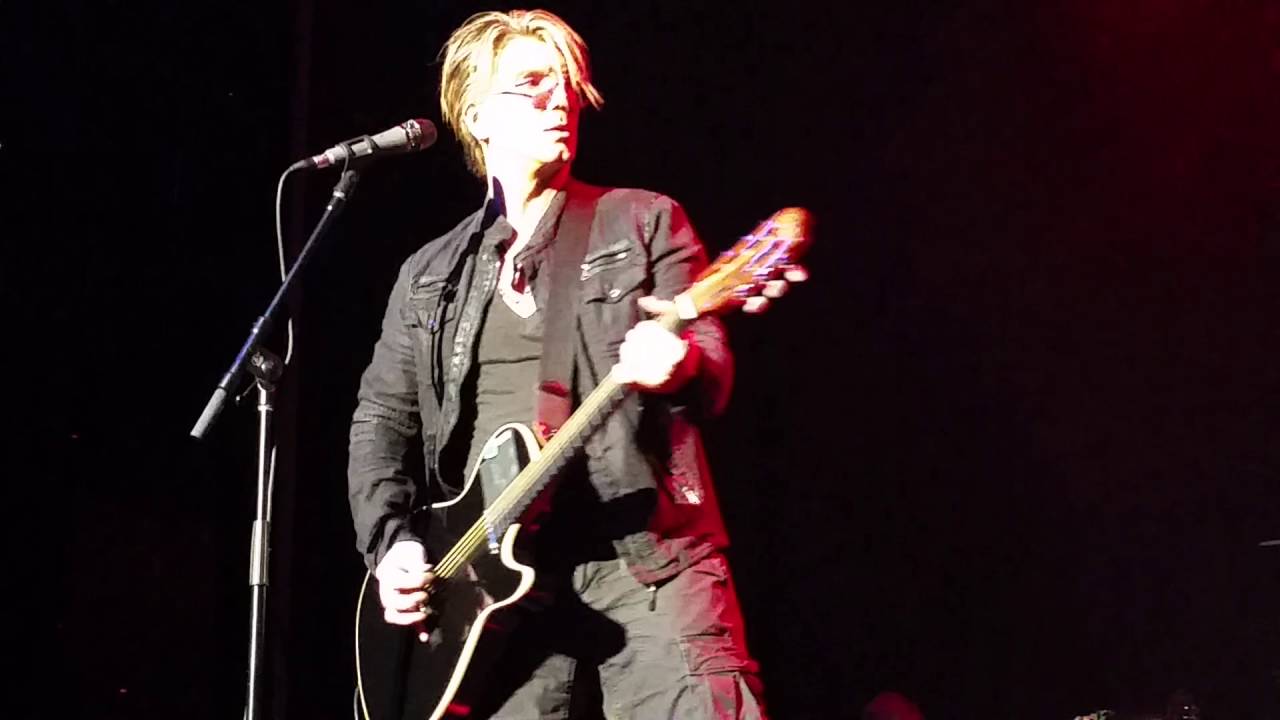 GOO GOO DOLLS ACOUSTIC 3 "LIVE" _ ACOUSTIC _ MORONGO CASINO CA, 6