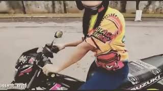 Cewek cantik naik satria fu