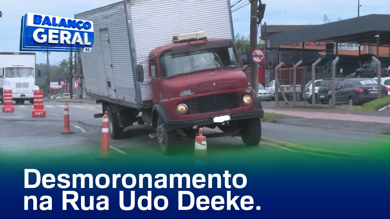 Risco: desmoronamento na rua Udo Deeke em Blumenau