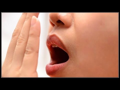 لماذا يعاني البعض من طعم معدني غريب في الفم؟