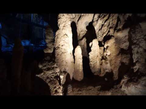 イラクサ洞窟ウォークスルー-ジェノラン洞窟
