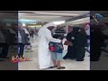 الشيخ محمد بن زايد يتجول في ياس مول من دون حراسه 