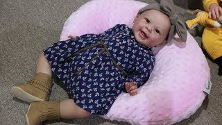 Maizie's Twinning Day Outfit - Doll Break Ep. 730