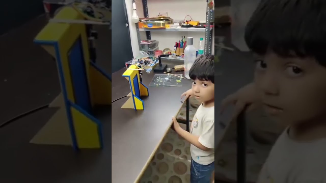  MODEL AUTOMATIC OPENING AND CLOSING GATE Automatic Sensor Gate Ko Kestrah Tayar Kia Jata Hai