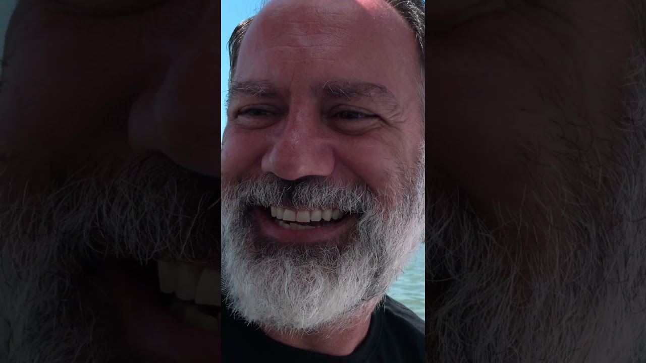 ⁣Era um passeio lindo pelos canais do Vaza-Barris... até o motor resolver parar.  #sailing #boatfail