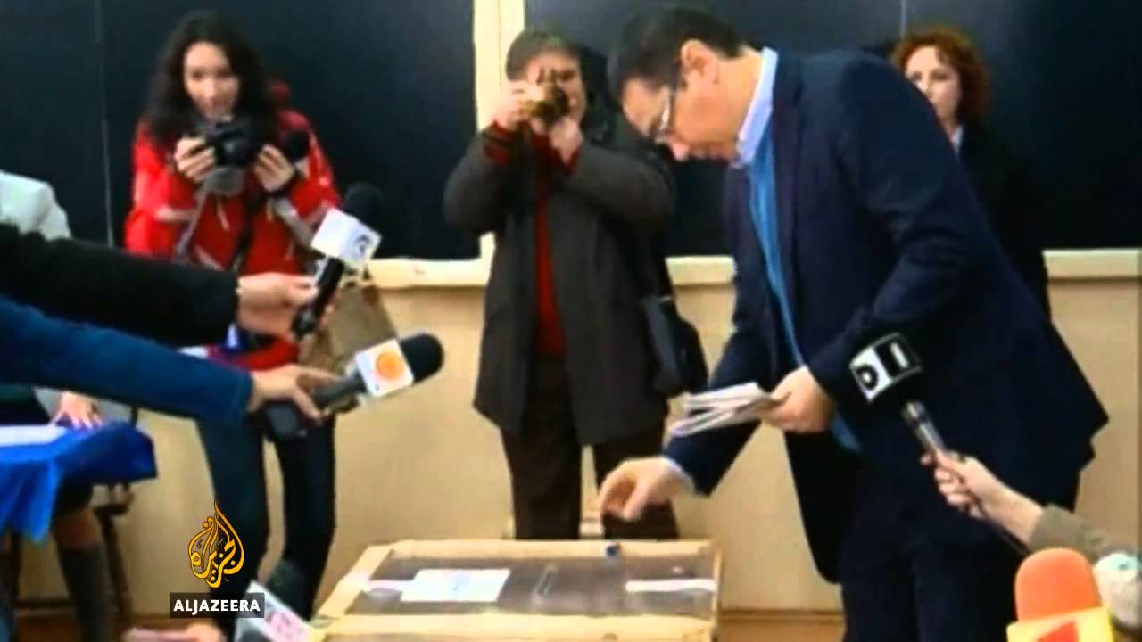 الرومانيون ينتخبون برلماناً جديداً - الجزيرة البلقان