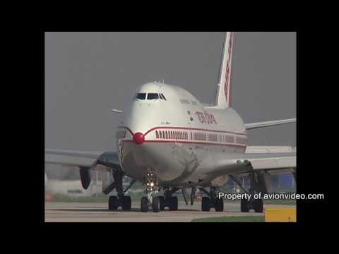 Two minute turnround - Air India 747[s] at LHR