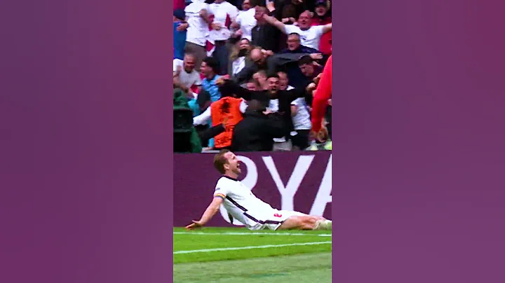 【跟COLLAR睇Now TV歐國盃⚽ Ivy興奮到撞飛Candy😱？ 】​ - 天天要聞