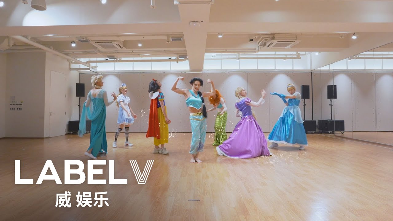 WayV 威神V 'On My Youth (English Ver.)' Performance Video
