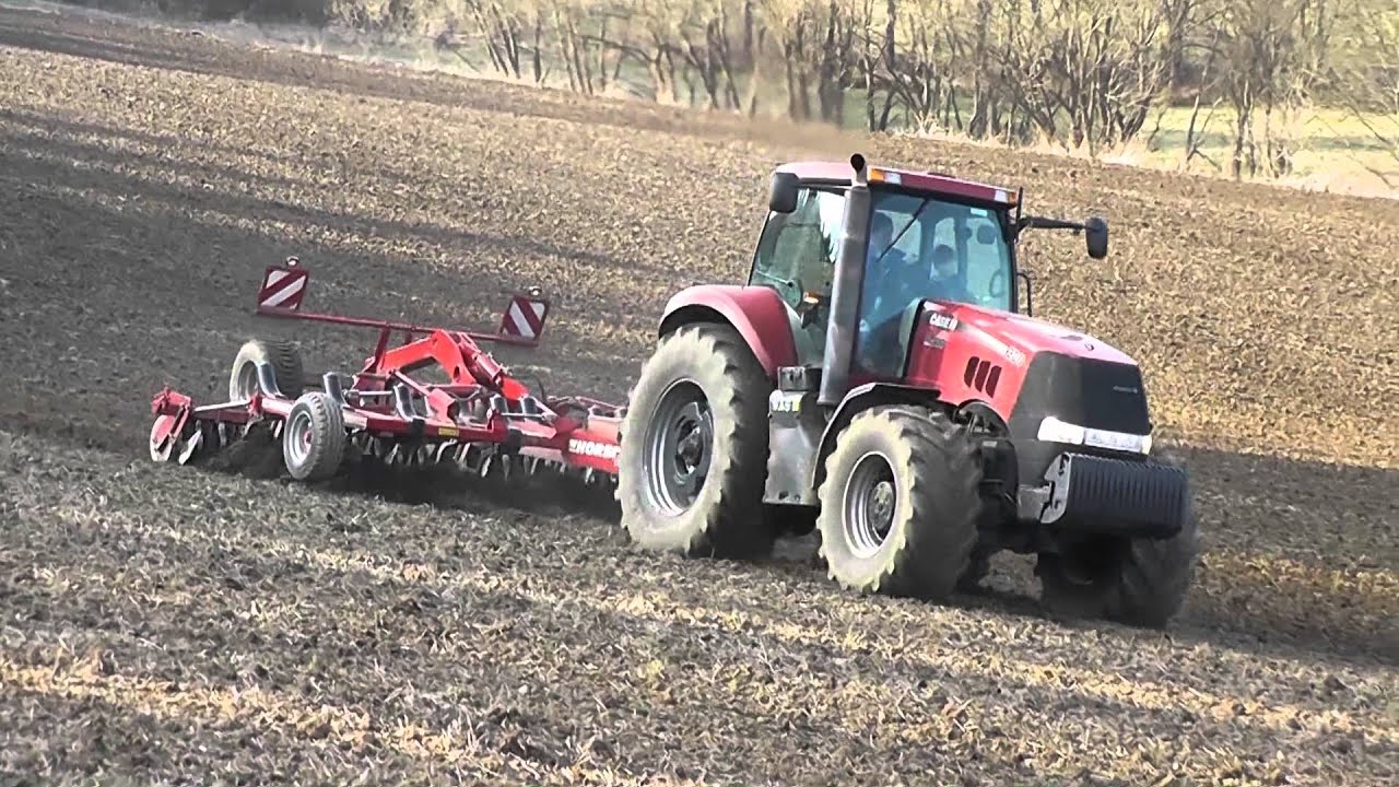 Case Magnum 280 a 290 při přípravě