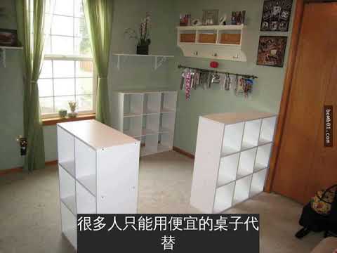 他把3個IKEA書架搬到房間裡時家人都很好奇，直到看了成品後立馬覺得他的想法太天才了！