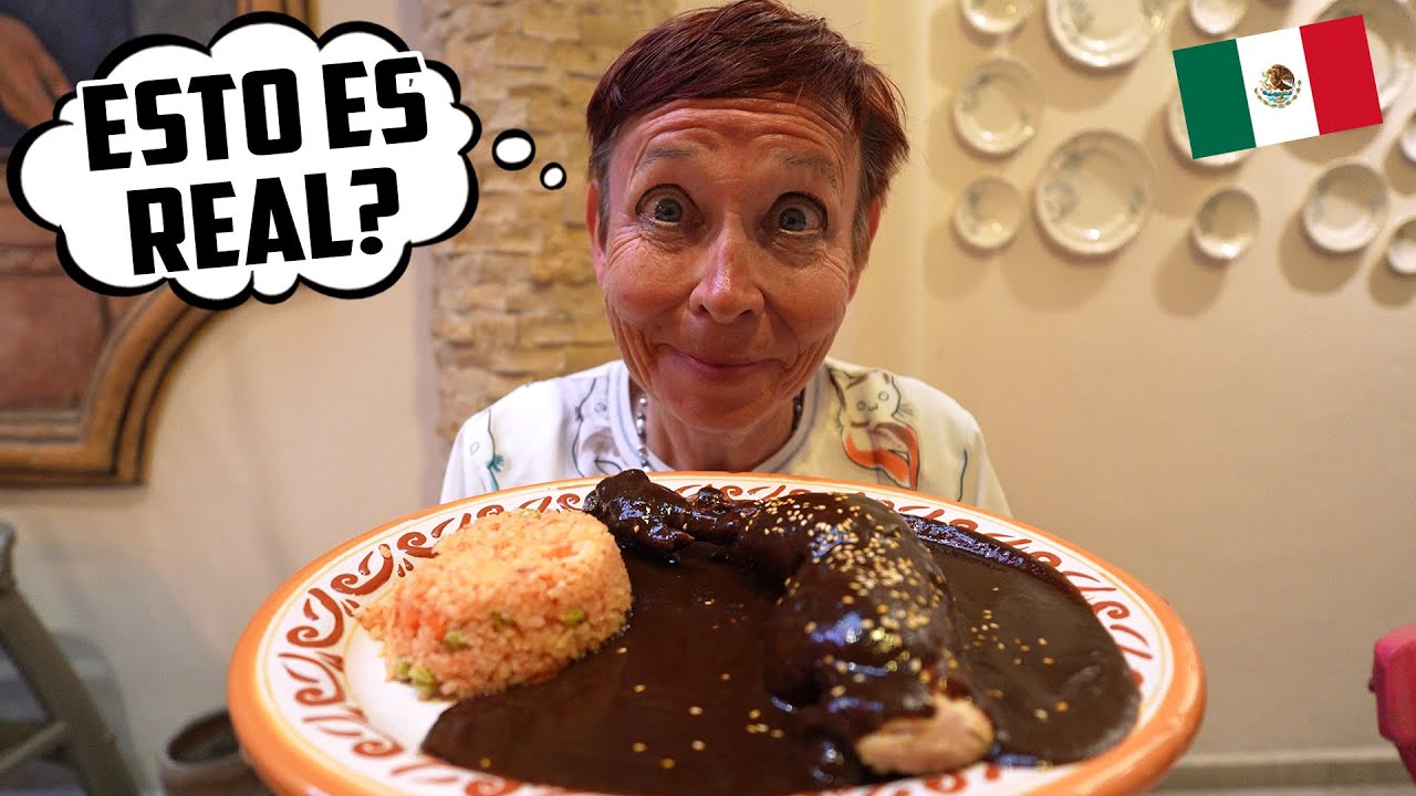 😱 MAMÁ RUSA SE VUELVE LOCA al PROBAR MOLE POBLANO por PRIMERA VEZ en MÉXICO