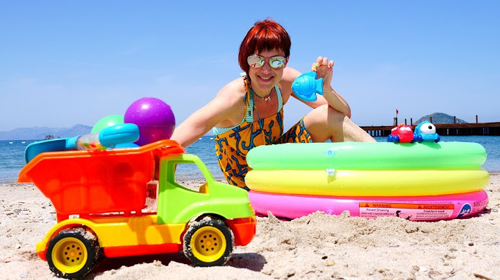 Video per i più piccoli. Giochiamo in spiaggia con la sabbia. Giochi divertenti per bambini
