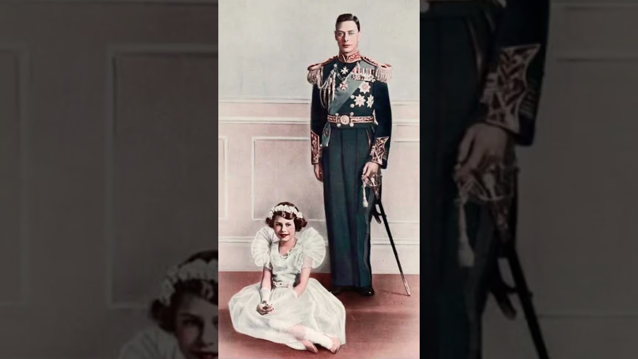 Elizabeth II with her father George VI 🇬🇧 