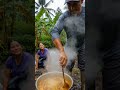 🌧️ Cocinando en el campo bajo la lluvia 🌿🏡#Naturaleza #Lluvia #Campo #Shorts
