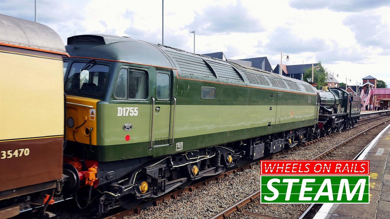 7029 "Clun Castle" & Class 47 D1755 at Stratford-on-Avon, 28/8/22 