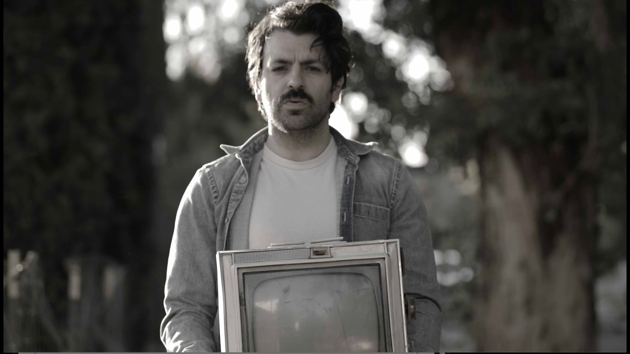 YouTubeでBroken Window - Ryan Lermanを視聴 YouTubeでBroken Window - Ryan Lermanを視聴