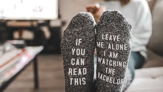 HOW TO APPLY HTV VINYL ON SOCKS | DIY HTV Socks -- Cricut Easy Press 2 Projects (For Beginners!)