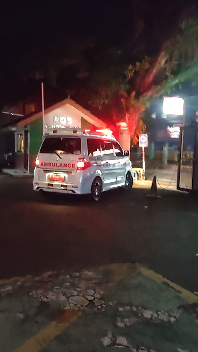 Merujuk Pasien Gawat Darurat | Suara Sirine Ambulance #shorts