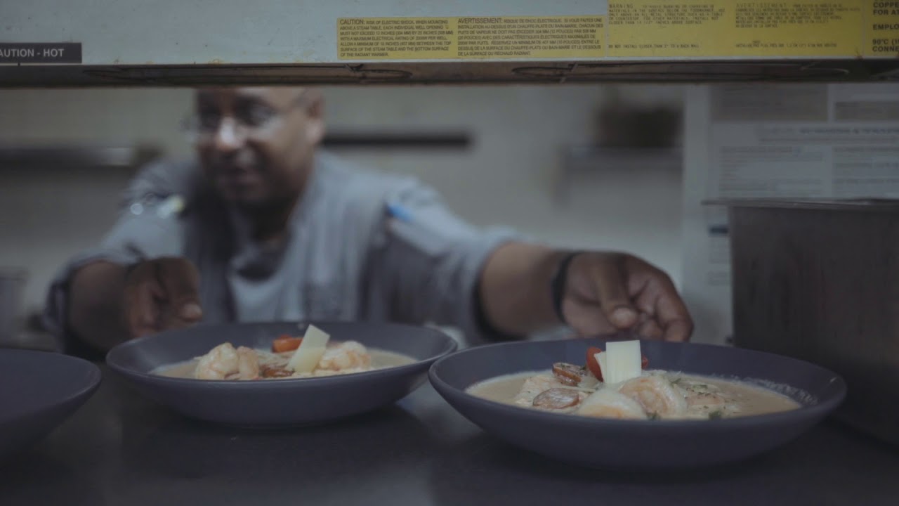 The Oaks Lakeside Kitchen - Shrimp and Grits