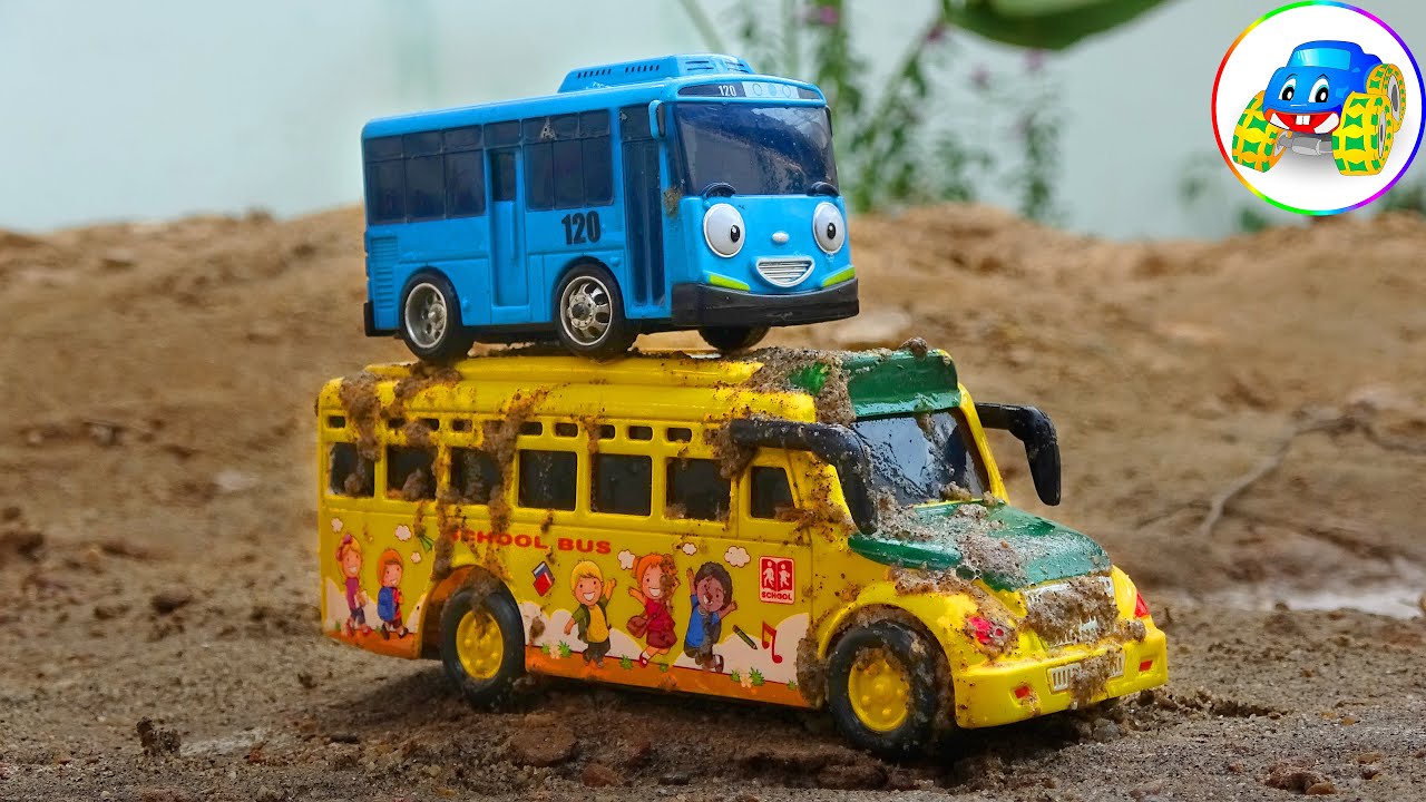 Кран Грузовик Помогает Бетон Смеситель и Автобус Распечатать Беда - Игрушки за Дети  Дитя Студия