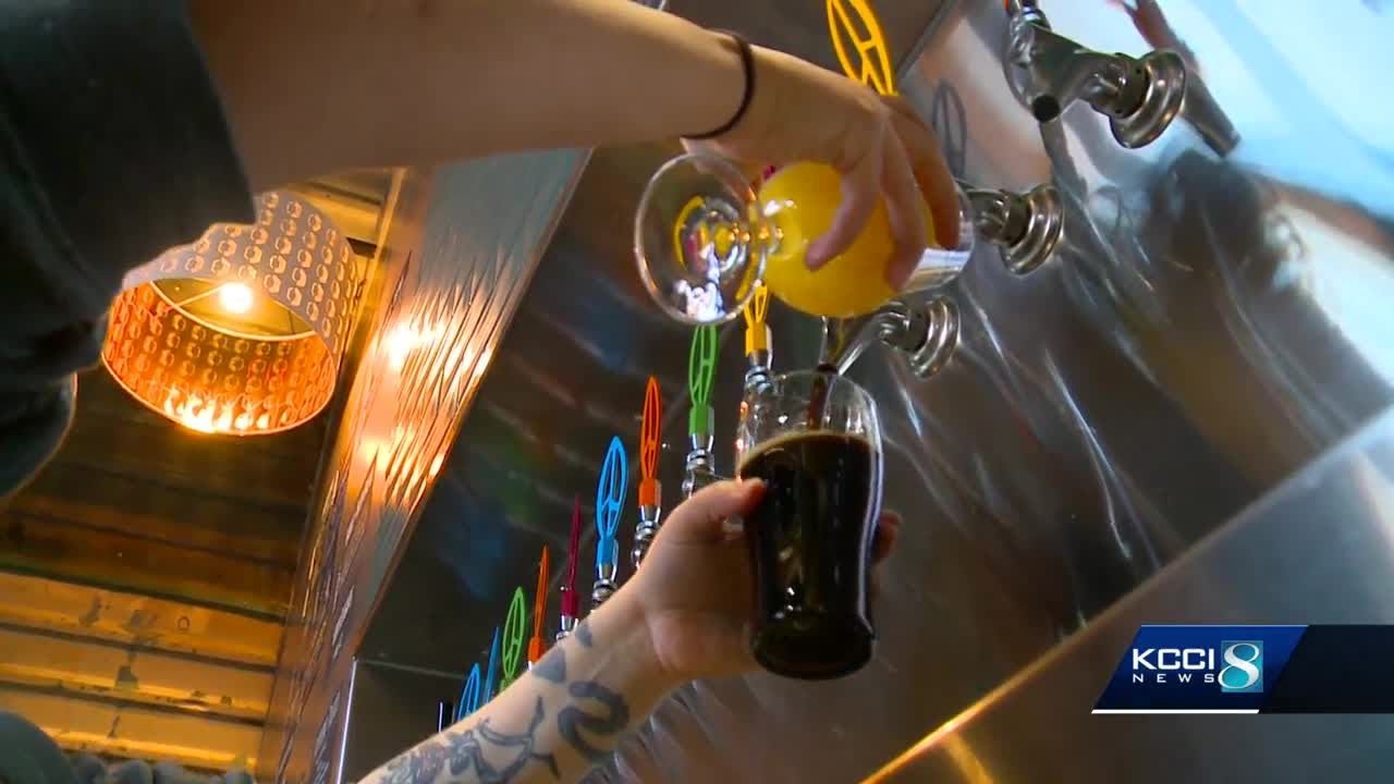 Craft beer business in central Iowa keeps bubbling up - YouTube