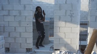 C Glizzy feat. Foolio - Six & Glizzy (Official Video)
C Glizzy is a South Florida rapper who made headlines in 2021 after being shot in his eye. C Glizzy is also well known for his relationship with the late Xxxtentacion, as well for his debut project called Numb the Pain in April 2019.
Now, to keep his momentum going, Glizzy preps his new single titled Six & Glizzy featuring Foolio. The record and video are available across all digital streaming platforms. C Glizzy feat. Foolio - Six & Glizzy (Official Video)