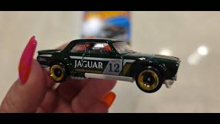 Hot Wheels Jaguar XJC V12 Coupe Race Car Un-Carding Unboxing Show, Play & Tell! Hot Wheels Jaguar Xjc V12 Coupe