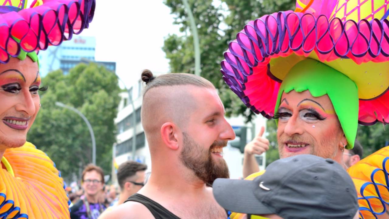 Berlin Gay Parade 2016 - YouTube