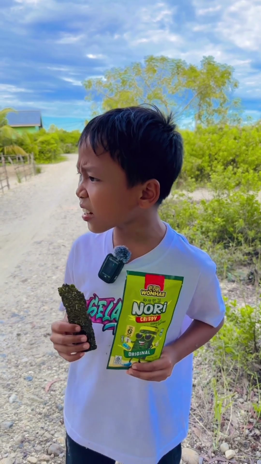 Makan daun ??