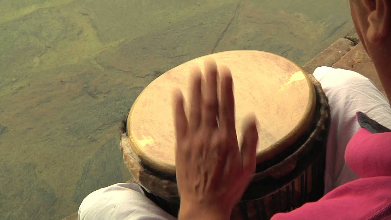 Djembelesson 1. How to play Kakilambe