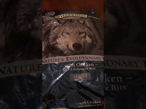 Video: Blue Buffalo Herinnert Aan Een Heleboel Wildernis Wilde Kauwbotten