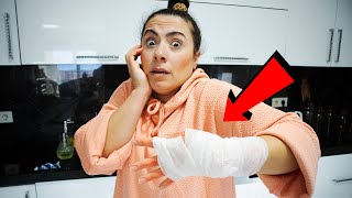 İzzete Eli̇m Yandi Şakasi Yaptim Komi̇k Vi̇deo Sira Bende Oyuna Gel