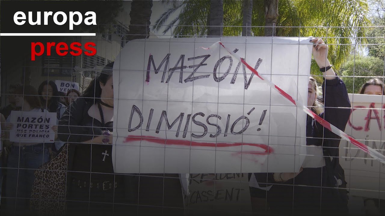 Estudiantes reciben a Mazón en la UPV con gritos de 