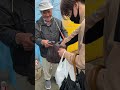 西成のホームレスにおにぎりを配ったら衝撃すぎる結果に、、、