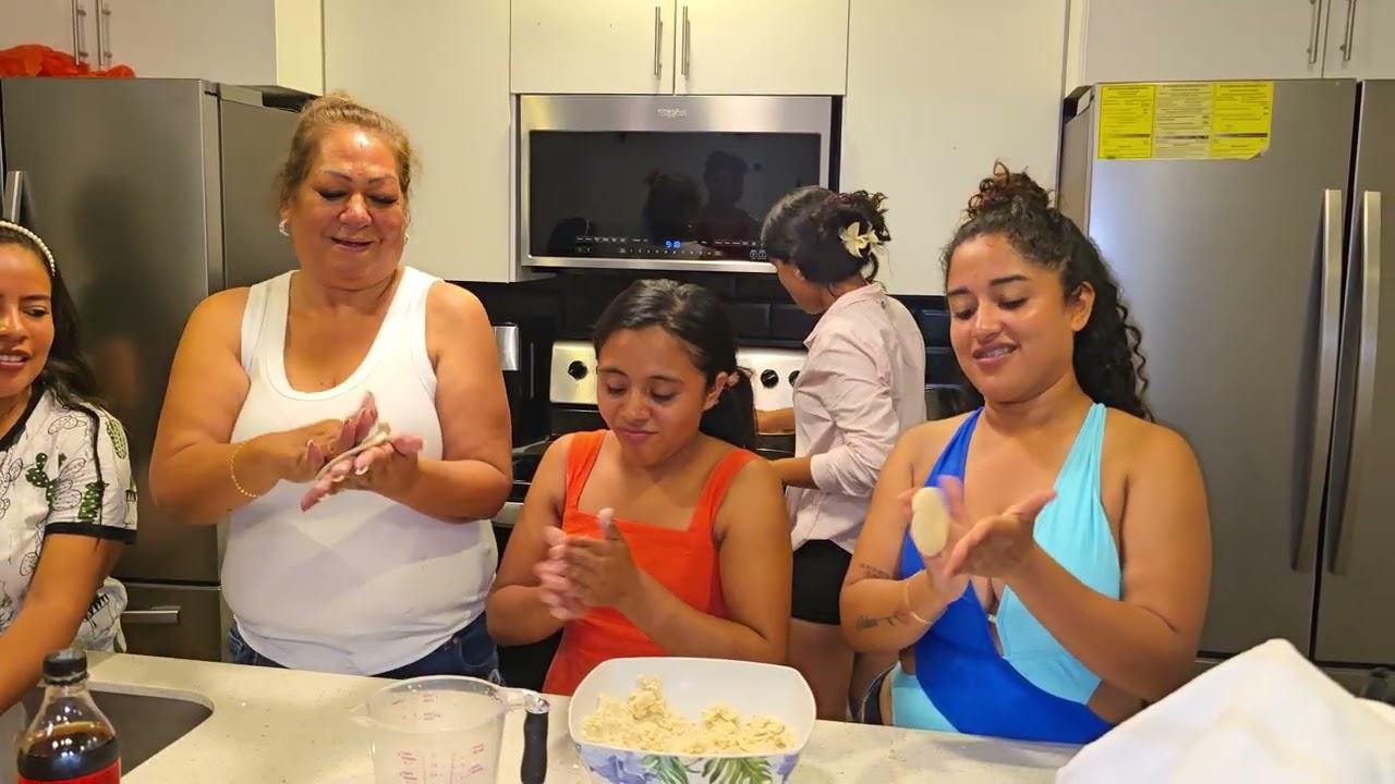 Maribel la Mexicana No Se Queria ir de Guate son aprender hacer Tortillas😱🤯🇮🇹