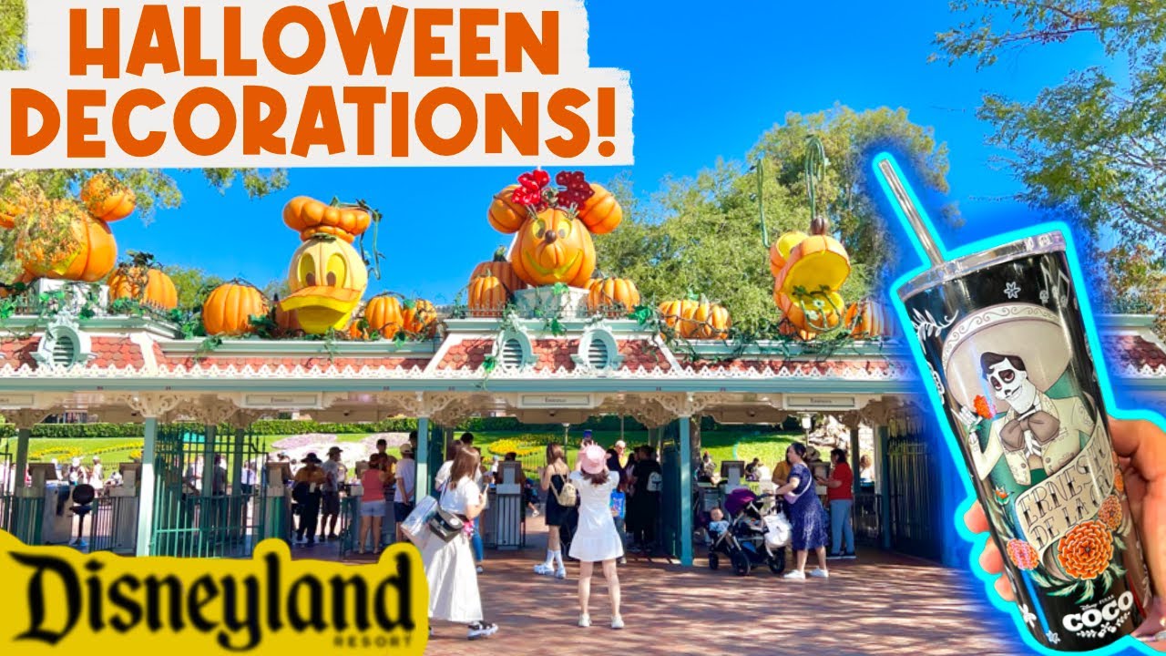 Disneyland Decorations For Halloween Time At The Park