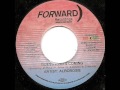 Miniature de la vidéo de la chanson Guess Who's Coming (Version)