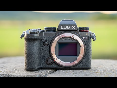Panasonic S5 Review - Master of Some Trades [ Lumix S5 ]