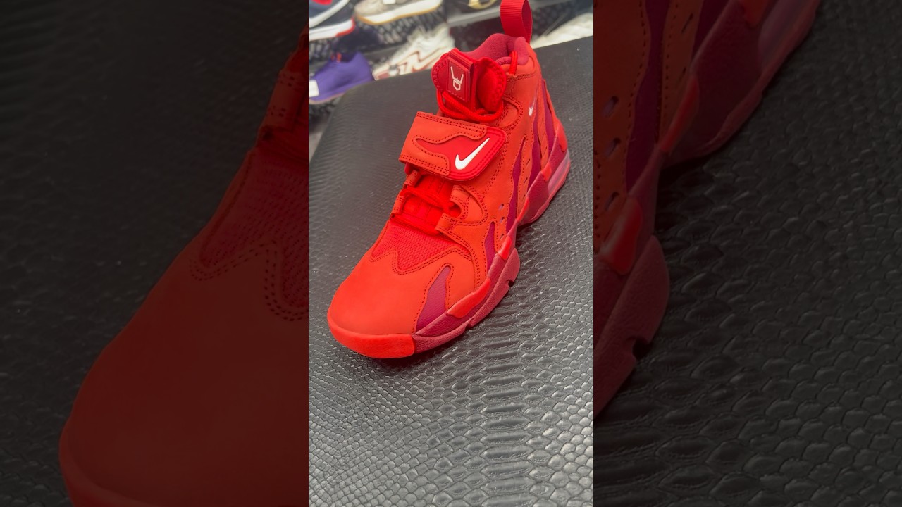 Nike air trainer 96 DT Deion Sanders Love Letter Sneaker