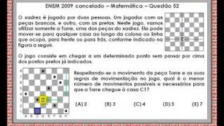 O xadrez é jogado por duas pessoas. Um jogador joga com as peças brancas, o  outro, com as pretas. Neste 