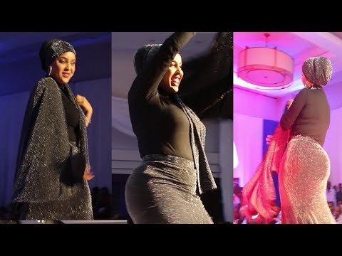 MUNAKEY OO WACDARO KA DHIGTAY SOMALI FASHION SHOW 2019 NAIROBI KENYA