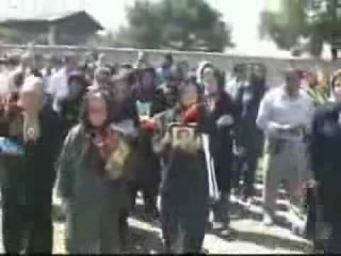 Iran Khavaran Mothers and Fathers grieve at massgraves